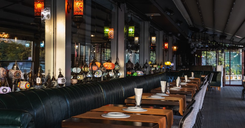 Diner tables in line, booths