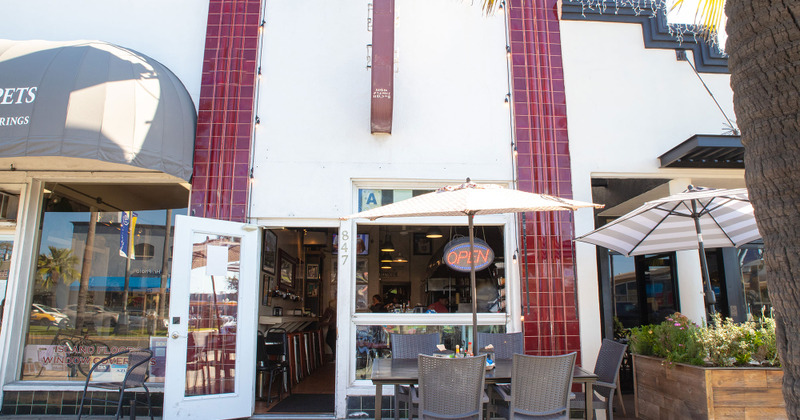 Restaurant exterior, main entrance