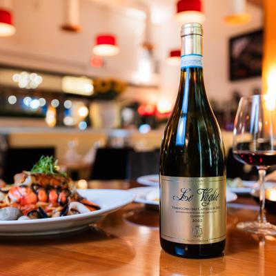 Bottle of white wine.