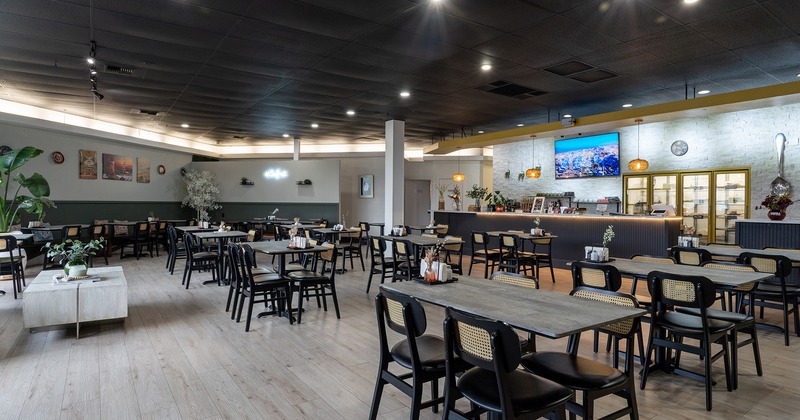 Nicely done dining area