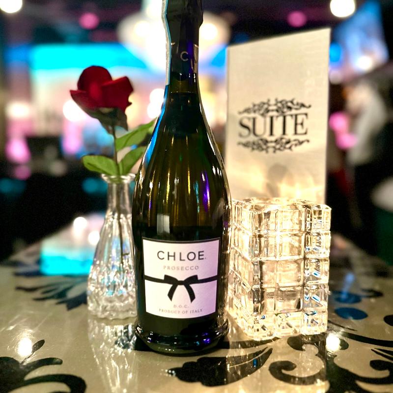 Chloe Prosecco photo