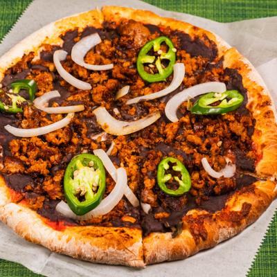 Whole Ranchera Pizza, served.