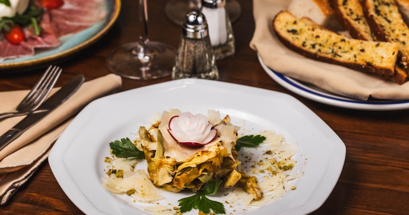 Artichoke hearts with pistachios