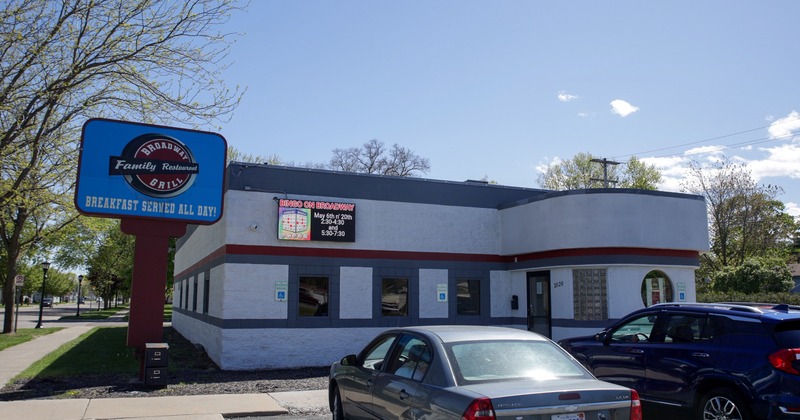 View of the restaurant and parking lot