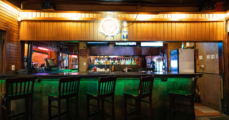 Bar Area - Counter, high chairs