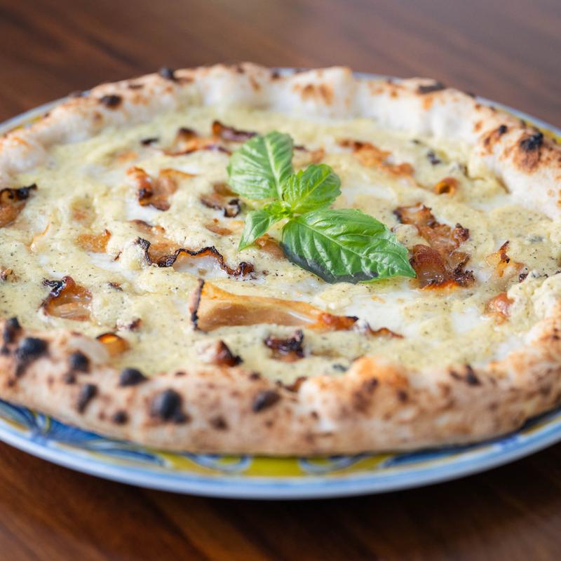 Carbonara Pizza (White) photo