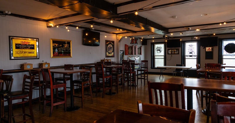 Diner area, tables, chairs