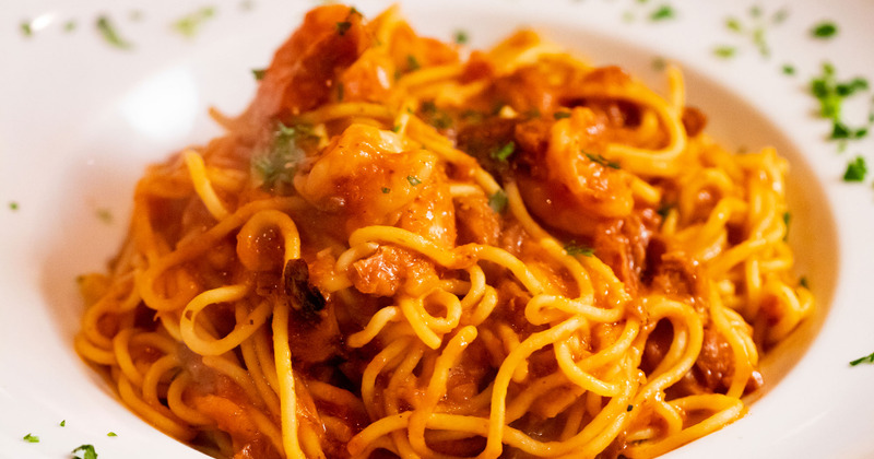 Spaghetti bolognese, extreme closeup