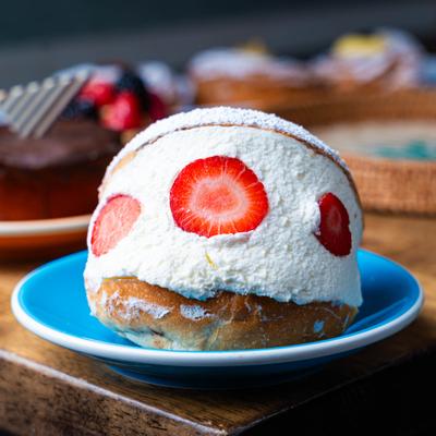 A maritozzo, a traditional Italian sweet bun.