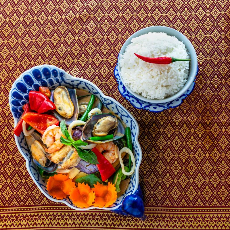 menu item 18 of 24, 28. Pad Ped Talay (Spicy)