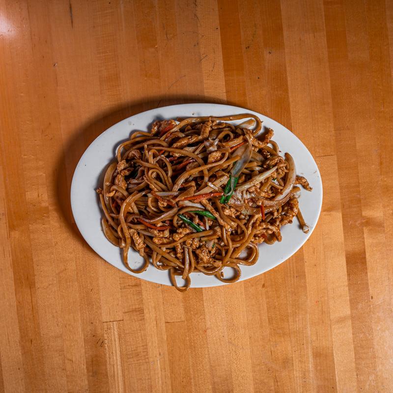 menu item 15 of 18, Chicken Lo Mein
