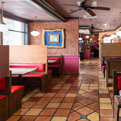 Dining area, booths.