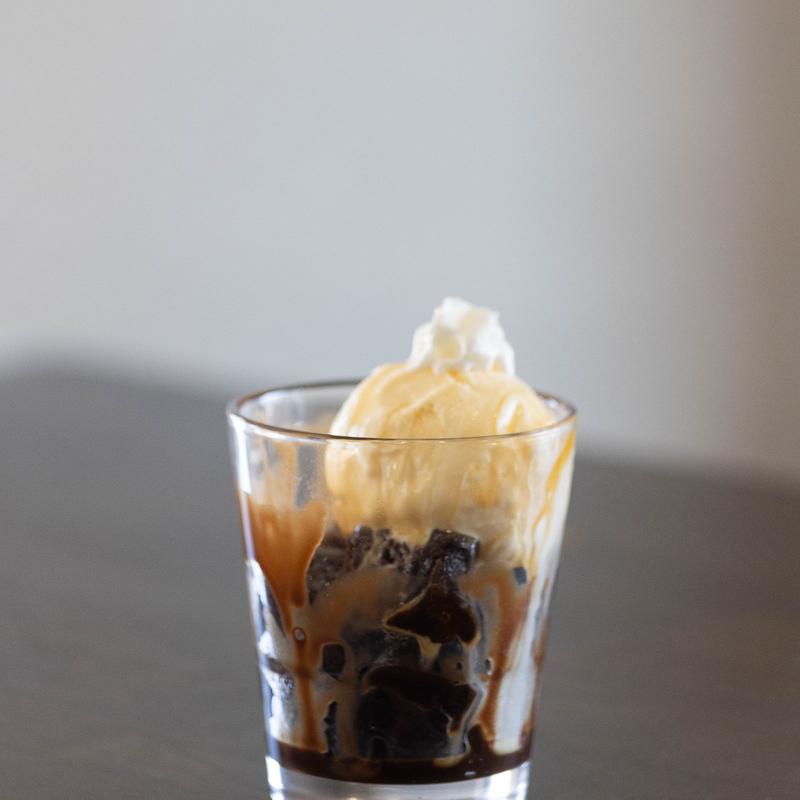 menu item 17 of 19, Brownie Sundae