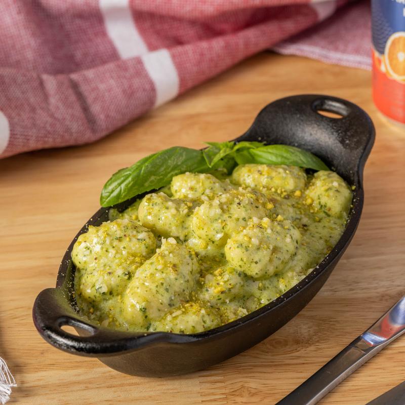 Gnocchi ai Pesto (Gnocchi, with pesto and cream) photo