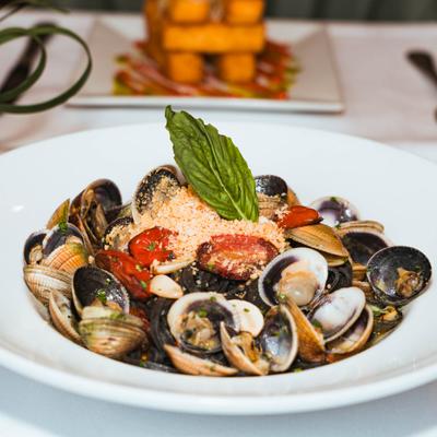 Clam linguine pasta.