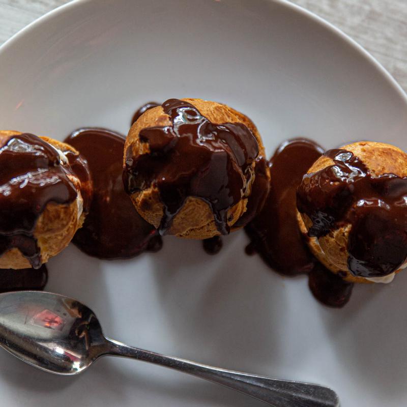 Profiteroles photo