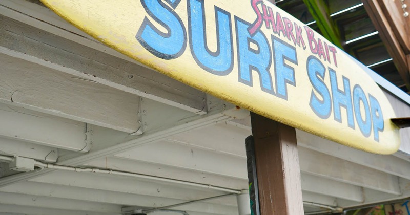 Covered patio, tables and chairs