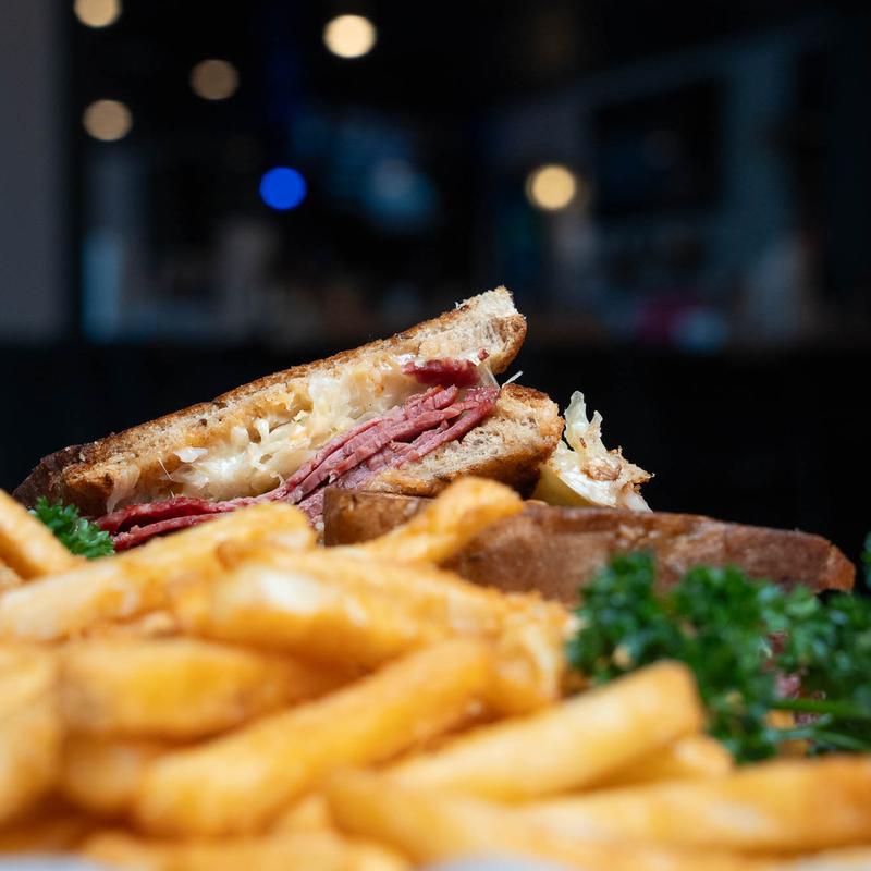 menu item 10 of 16, 17 South Reuben