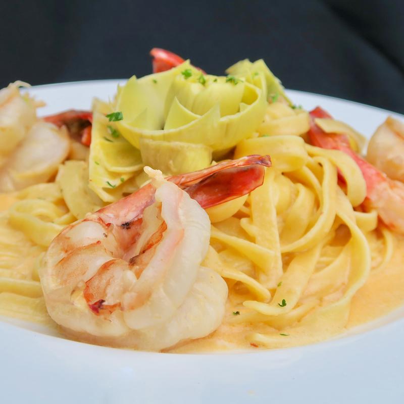 Fettuccine “Gabriella” con Gamberi* photo