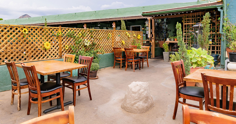 Exterior, tables outside