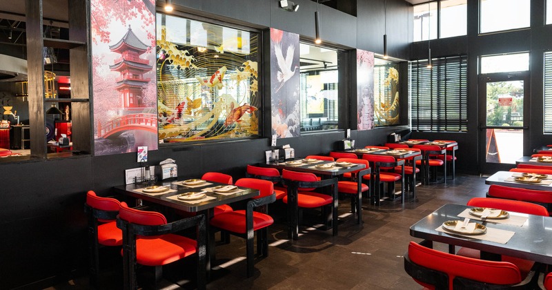 Diner area, booths, tables, chairs