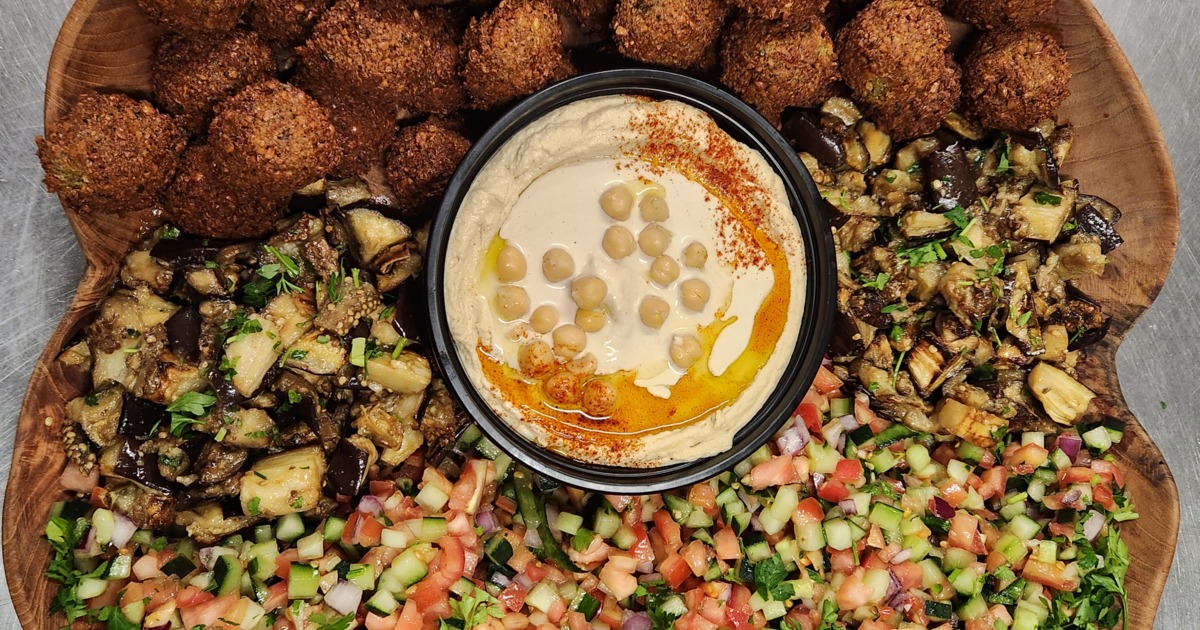 falafel, eggplants, Israeli salad, hummus