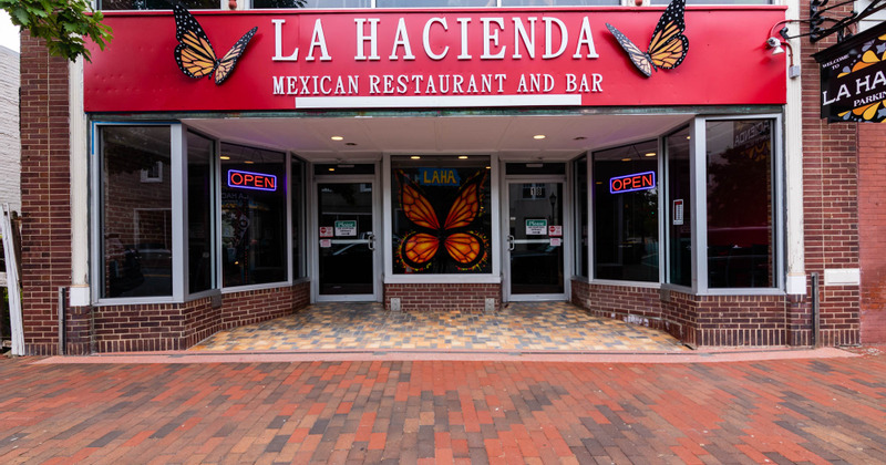 Exterior, restaurant's front