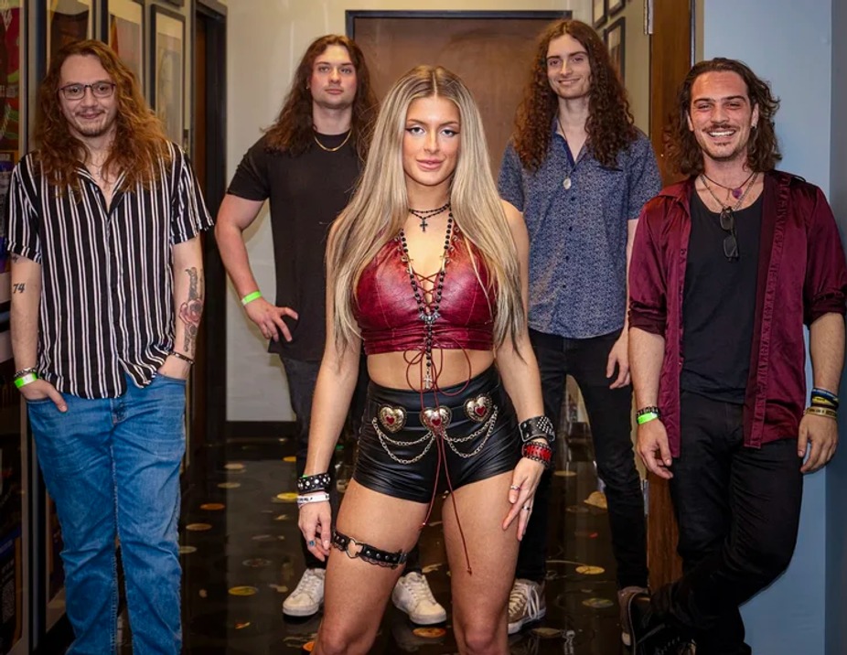 The Gab Cinque Band at 9PM event photo