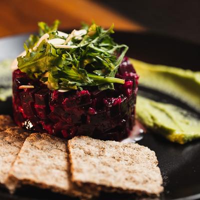 Beet Tartare with rye crackers