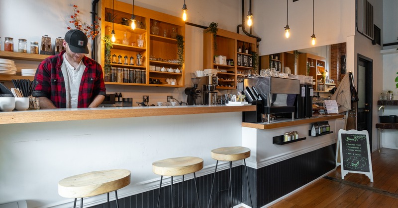 Interior, bar, bartender, stools