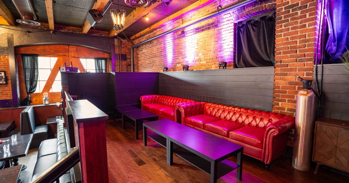 Lounge area on the upper floor