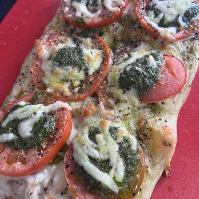 Margherita pizzette.