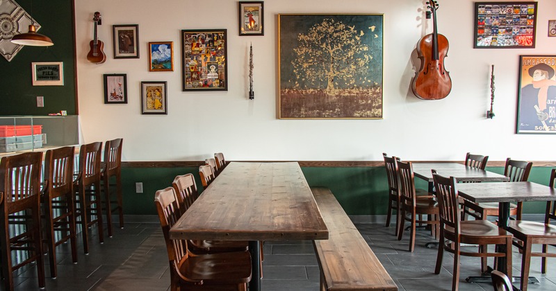 Diner area, tables, chairs
