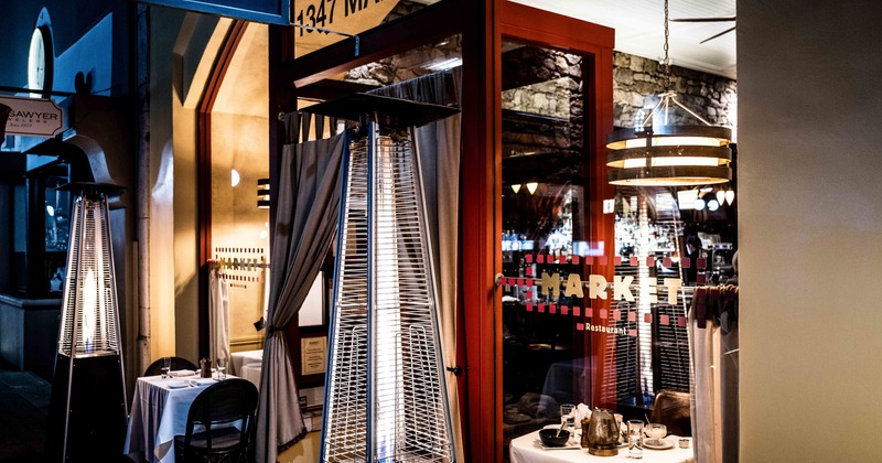 Exterior, entrance, diner table, heat gas lamp