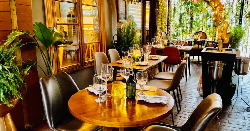 Interior, guest tables