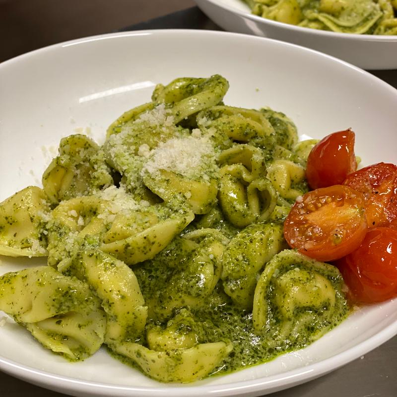 Tortellini Pesto photo