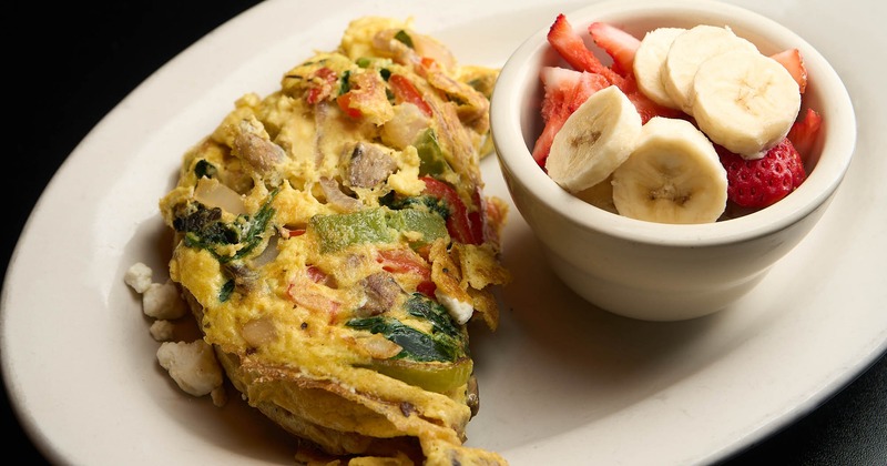 Veggie omelet with fruit cup