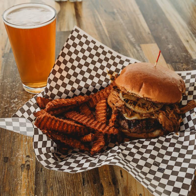 PORT & PINEAPPLE photo