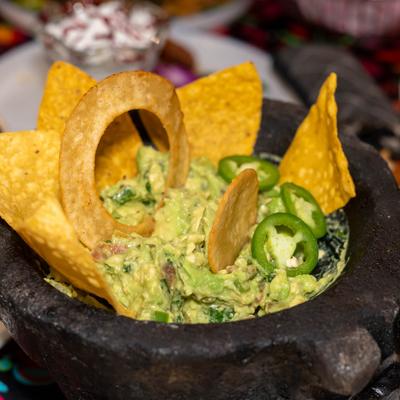 Guacamole and chips.