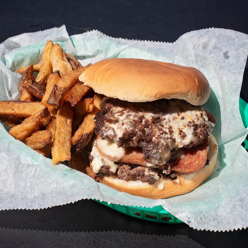'Momma D's' Smash Burger photo