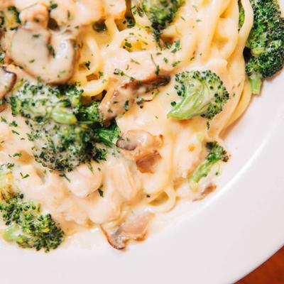 Chicken Linguine Alfredo.