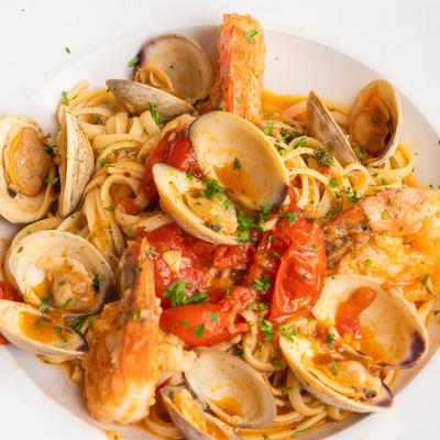 Seafood spaghetti.