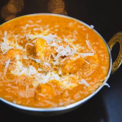 Chicken curry, close-up shot.