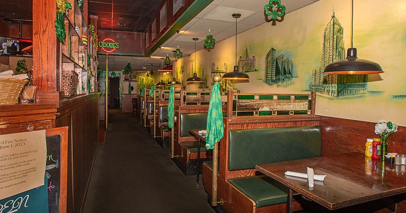 Brady's Tavern, dining booths