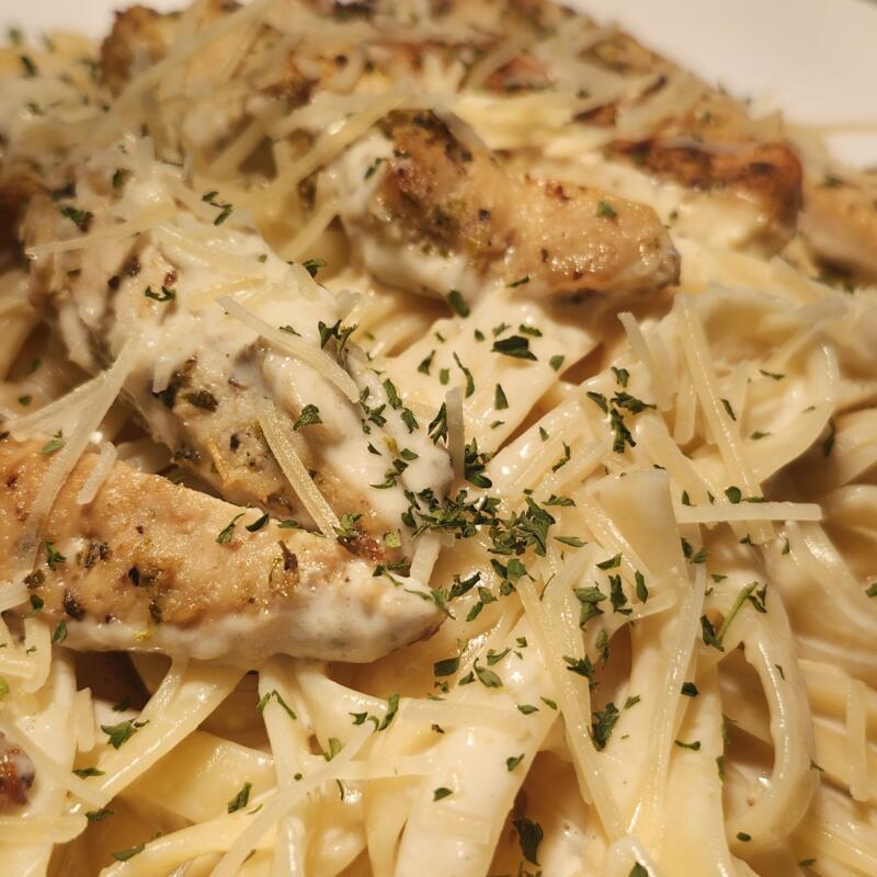 Chicken Alfredo photo
