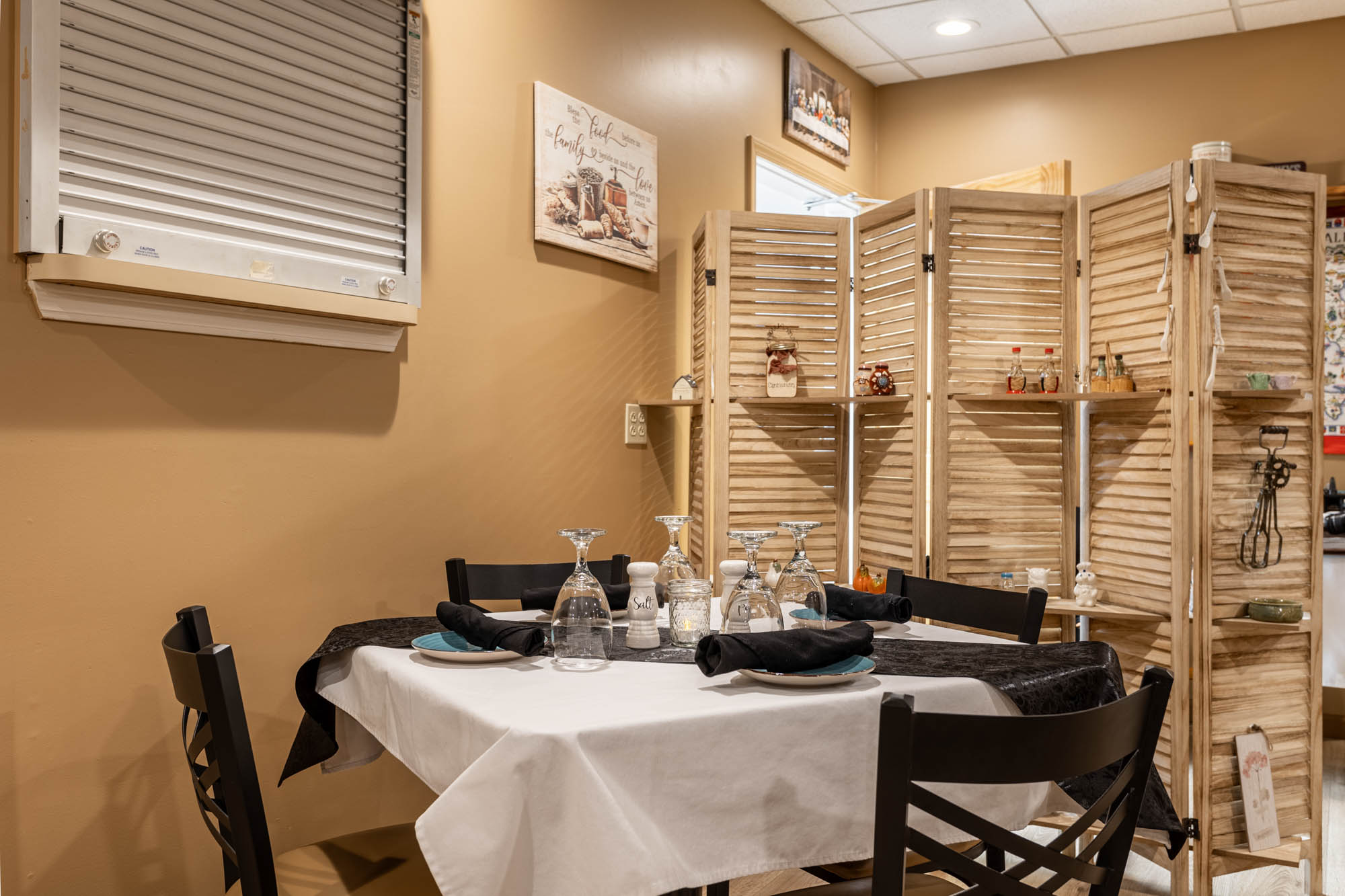 Table ready for guests