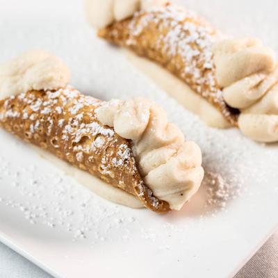 Canoli served