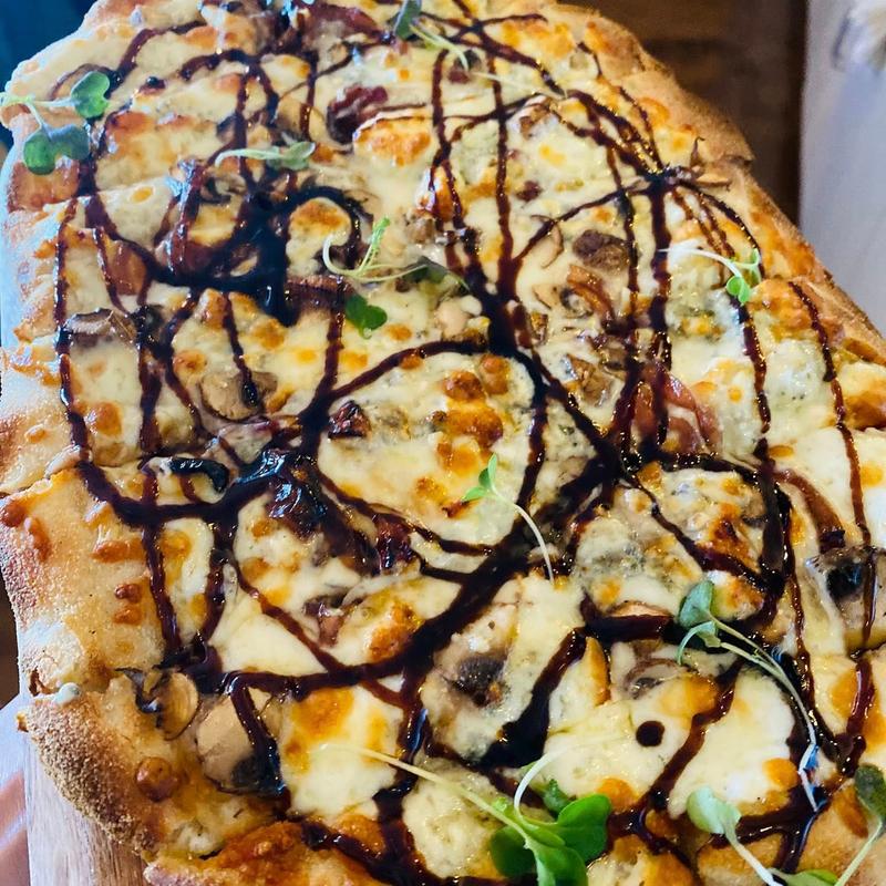 Gorgonzola & Caramelized Onions photo