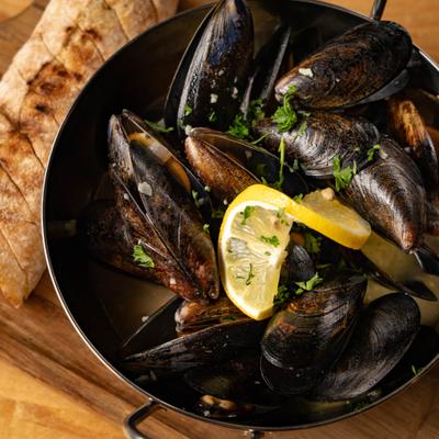 Steamed Mussels.