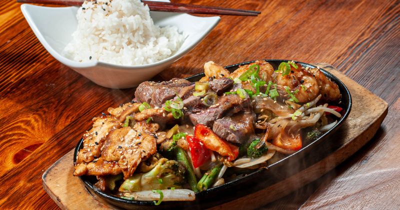 Grilled meat and mixed vegetables